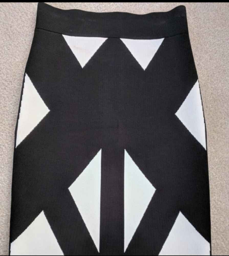 BCBG bandage Leger, -stretch style pencil skirt